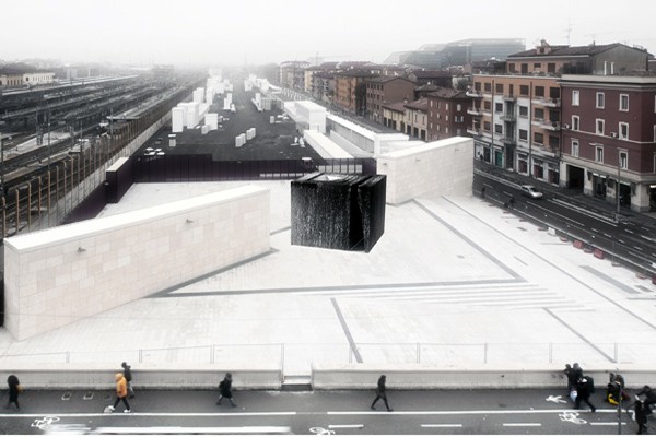 &ldquo;L'ABBRACCIO DELL'INQUIETUDINE&rdquo;